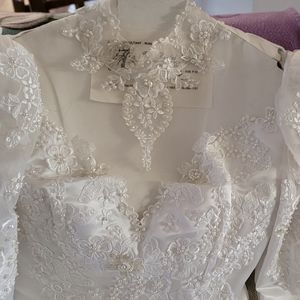 VINTAGE WEDDING DRESS